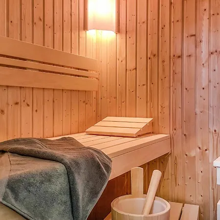 Semesterbostad Lovely In With Sauna Zirchow